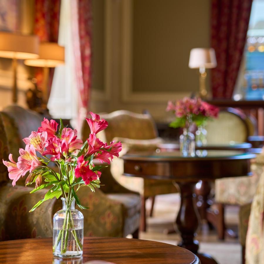 Castlemartyr Resort Hotel Eksteriør billede The interior of the hotel