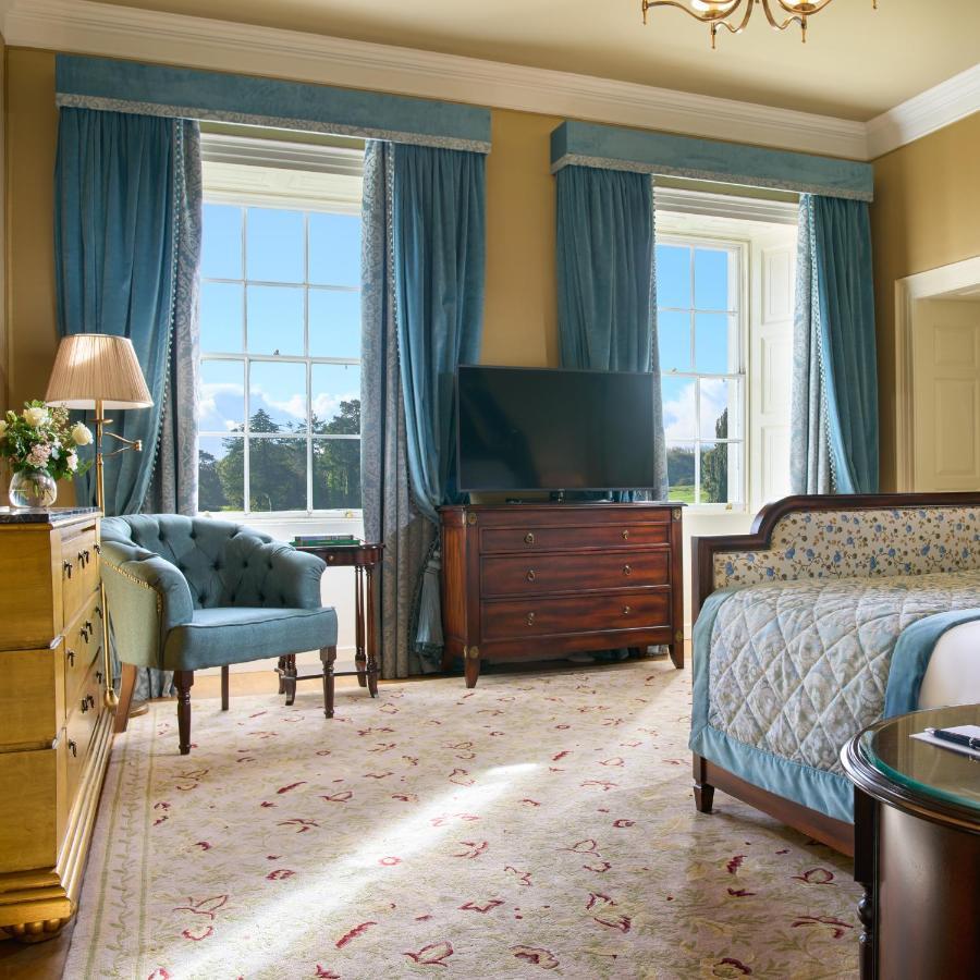 Castlemartyr Resort Hotel Eksteriør billede A bedroom at the hotel